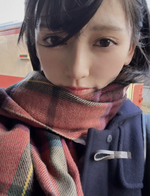プールサイドの塩素の匂いとか、プールの授業の後の国語の時間の微睡みとか窓から入ってくる風に頬を撫でられたりとかの記憶はもう覚えてないけれど なんとなくその光景を、どうしようもなく懐かしいと思う気持ちは多分DNA単位で私たちの体に刻み込まれてるんだと思う。 - 画像5
