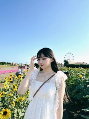 ひまわり畑としゃんとの日常🌻　　　川﨑桜 - 画像2