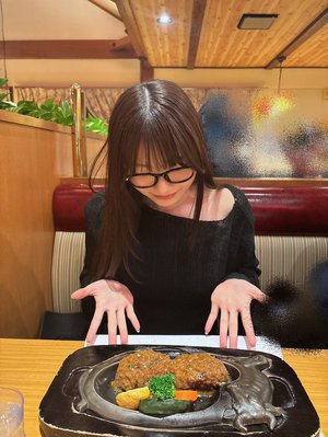 5月生まれの皆さんおめでとうございます  #hinadaniblog  #岡本姫奈 - 画像2