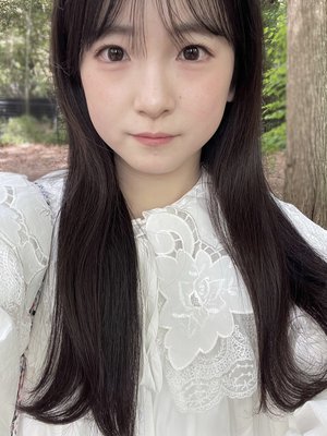 青いイス     鈴木佑捺