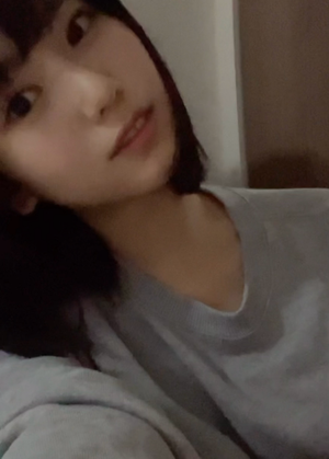 眼鏡をとって、遠くを見るのが好きだ。全体がかすんで、夢のように、覗き絵みたいに、すばらしい。 増田三莉音 - 画像2