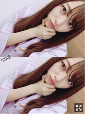 下向きがち。梅澤美波 - 画像5