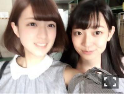 吊された紙と壁の時計 吉田綾乃クリスティー - 画像2