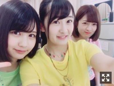 四つ穴ボタンの左下の穴を覗いて、しらすと目があった人が勝ち。向井葉月 - 画像4