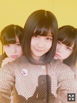 「夢を見ることができる魔法のクッション☆彡があるんだけど、枕じゃなくてクッションだから寝るのには適してないみたいで腰が痛くなります。とても柔らかいクッションだったので丸い形だったのにだんだん潰れてきてしまっててて少しショックです。腰の痛さより毎日夢を見て寝れるから寝てる時間まで幸せなのでOKですね、睡眠まで楽んでます。が最近の私のです。ブログのタイトル思い浮かばなくて話を書てたら長くなってしまいした。もうこんなに長くることはないと思います」中村麗乃 - 画像3