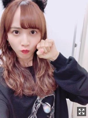 目の前で梅がメイクしてる＝ウメイクと呼んでいます、今朝のことです 109. - 画像3