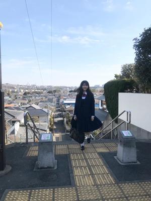 窓から太陽の光を浴びると元気いっぱい  筒井あやめ - 画像2