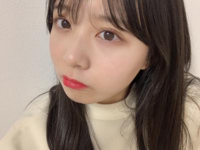 マフラーを巻いた少女が。佐藤璃果 - 画像2