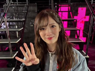 4th YEAR ANNIVERSARY LIVEのサムネイル