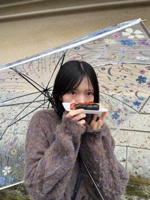 雨って珍しいから雨が降ってると嬉しいのだけど、お出かけしようと思ってて雨が降ってると少しだけ動きにくくなってしまうよね。でも雨の匂いとか空気感とか音は好き。なんか良いよね、28 - 画像8