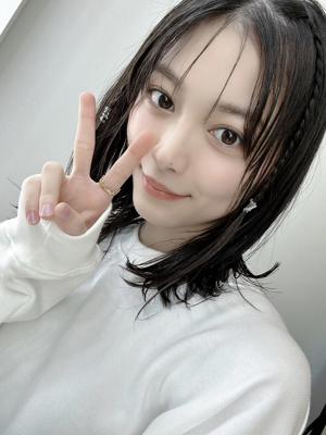 ヘアセットしてる時、後ろもちゃんと巻けてるかなって写真撮って確認したりしますよね - 画像8