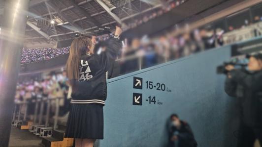 澄んだ夜空に打ち上げ花火が眩しくて心もおどりました - 画像2