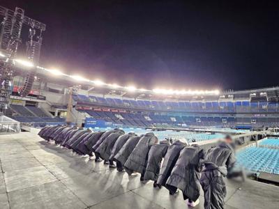 澄んだ夜空に打ち上げ花火が眩しくて心もおどりました - 画像5