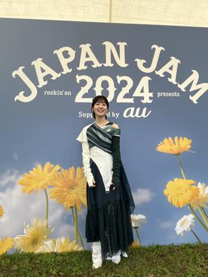 大切な何かが近くなると毎日鼓動が強く感じるのはきっといい意味も反対の意味もあるのだと思うけどそれをどう噛み砕いて自分に還元するか 今日もまた知らないうちに頭でぐるぐるしてる、77 - 画像3