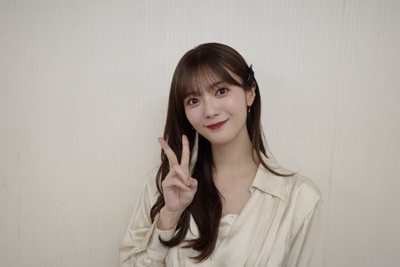 ベージュ