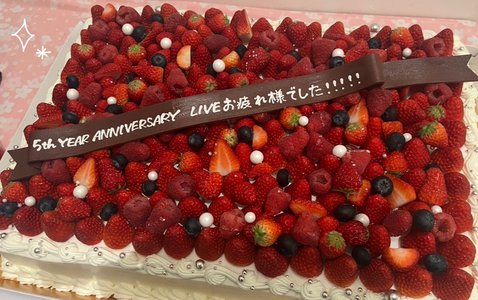 5th YEAR ANNIVERSARY LIVEのサムネイル